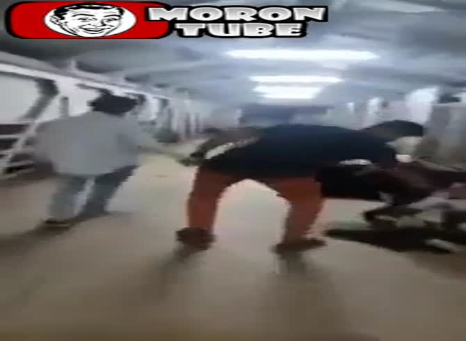 Video :He gets put in his place after irritating a cow
